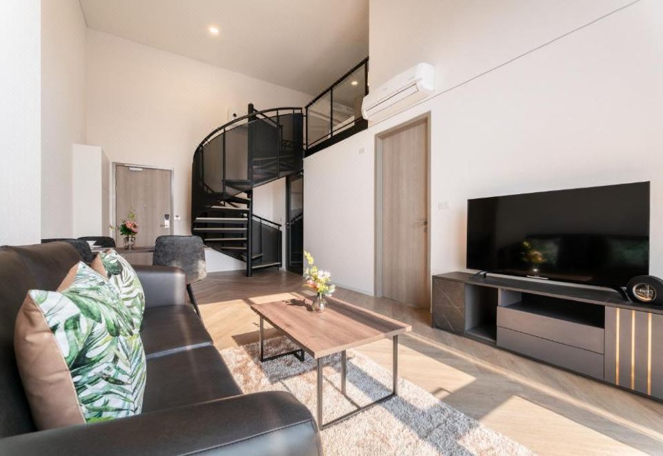 2. 라마다 바이 윈..