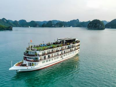 Amanda Cruise Ha Long Bay