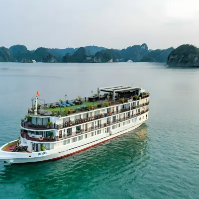 Amanda Cruise Ha Long Bay Hotels near Bãi tắm