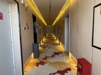 Xayar Yueman Hotel - parking