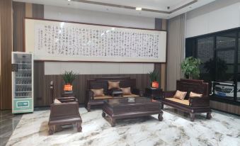 Yangxiao Shangpin Hotel (Ningxiang Huaminglou Scenic Area)
