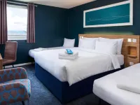 Travelodge Birmingham Perry Barr Hotels near محطة ويتون