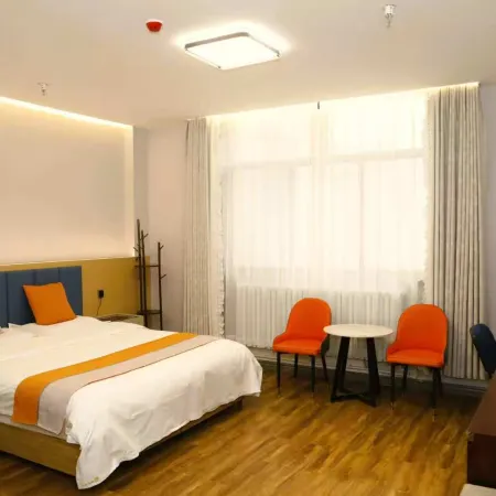 Fuping Xiangsheng Business Hotel