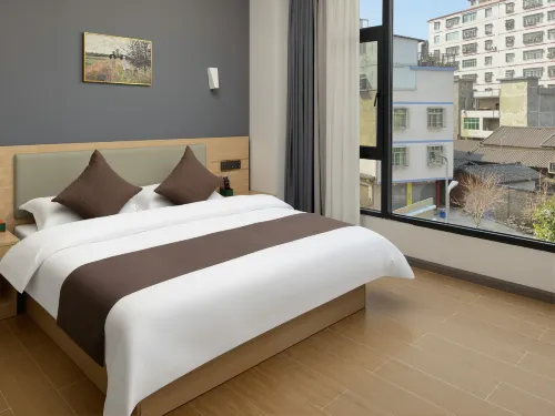 Fanghua Smart Hotel (Huili Ancient City New Era Plaza)