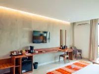 Kambaniru Beach Hotel and Resort - bar