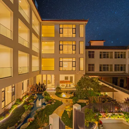 Yunyao Residence · ART GDN Sky Garden | Snow-Capped Mountain View Audiovisual Homestay