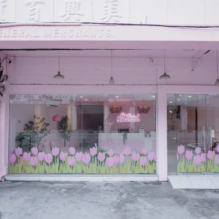 Palette Pink Cabana George Town Отели рядом с достопримечательностью «Башня Комтар»