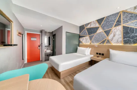 Zhongbei West Lake Hotel (Hangzhou West Lake Lakeside Intime in77)