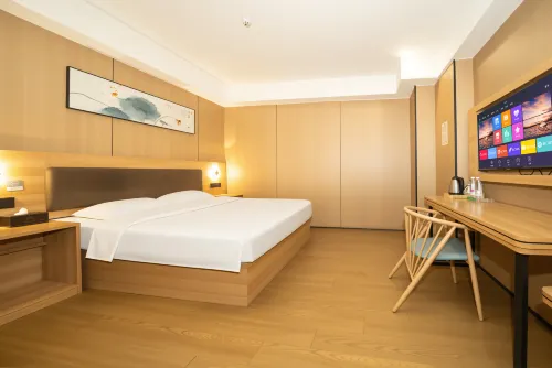 Shankee Hotel (Nanchang Chengbihu Park) - parking