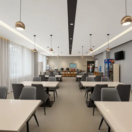 Kangbo Yun Hotel (Guangping County Railway Station People's Square)
