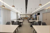 Kangbo Yun Hotel (Guangping County Railway Station People's Square)