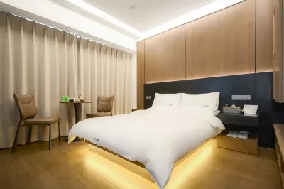 Meilun Meijia Hotel (Shenyang Longzhimeng Shopping Center Pangjiang Street Subway Station) Hotels near Dadong