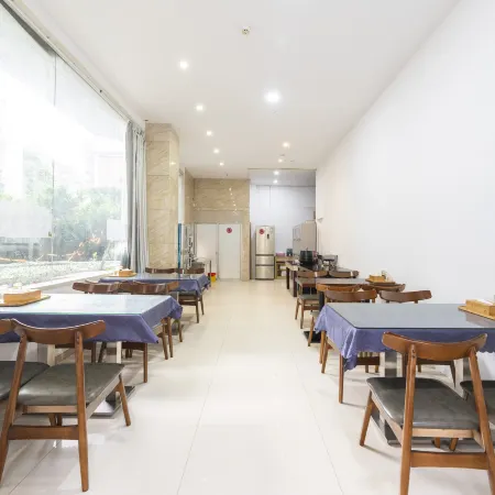 Rujia Pebble Hotel (Putian Licheng Middle Avenue Putian University)