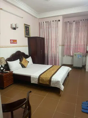 Minh Hieu Airport Hotel โรงแรมใกล้เตินบิ่ง