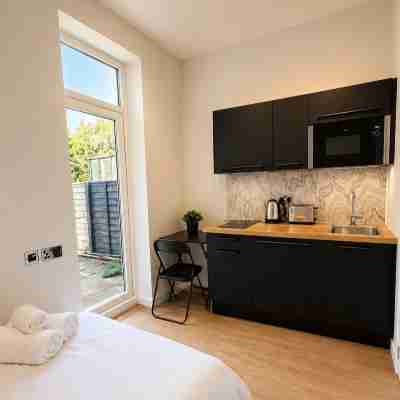 Modern Studio in the Heart of Hounslow! Rooms