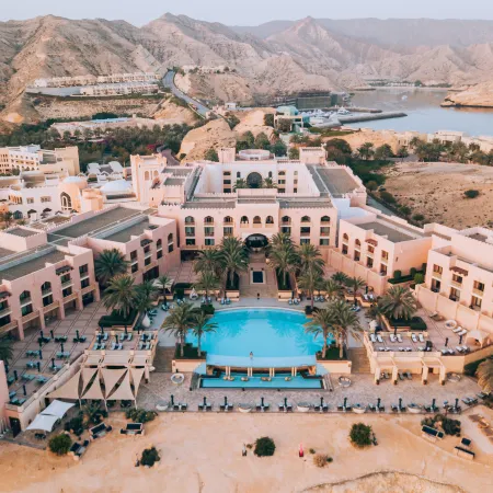 Al Husn Hotel Muscat Отели рядом с достопримечательностью «Форт Мутрах»