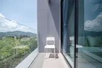 Floor-to-Ceiling Mountain View Loft