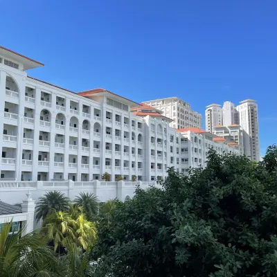 New Luxury SEAVIEW Suites Straits Quay Mall • Water Filter • Private Balcony • Bathtub Hotel berhampiran Straits Quay Retail Marina