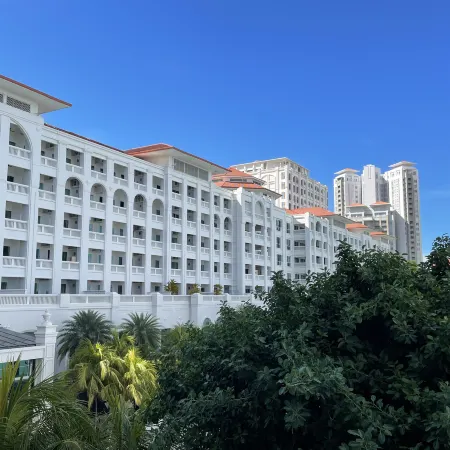 New Luxury SEAVIEW Suites Straits Quay Mall • Water Filter • Private Balcony • Bathtub