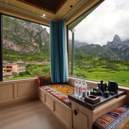 Lan Jing · Panoramic Sunrise & Mist View Retreat (Zhagana Scenic Area)