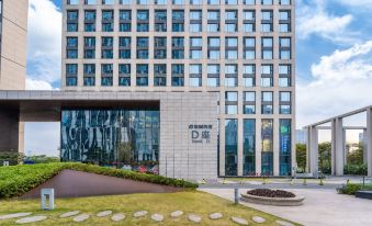 Yicheng Holiday Apartment (Guangzhou Pazhou Convention and Exhibition Center Poly World Trade)