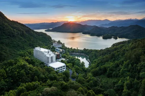 Yanshan Qiandao Lake Resort Vignette Collection - Infinity Pools