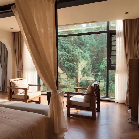 Lane Mountain Guesthouse