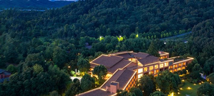 Springs Resort Hotels in Chibi
