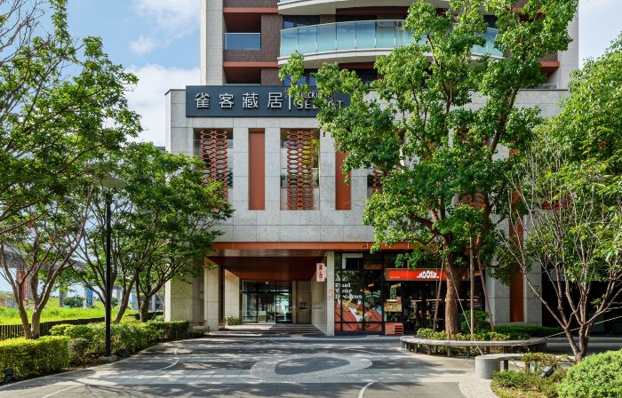CHECK inn Select New Taipei Sanchong Waterfront