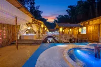 Q+ Shunan Zhuhai Qixiange Hot Spring Hotel - Pools