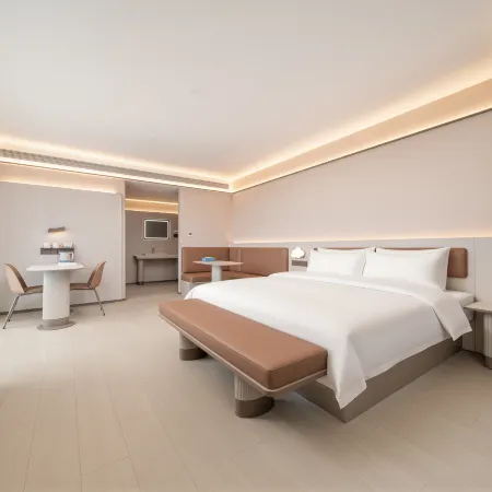 HanTing Hotel (Zhoukou East Station Huayao City)