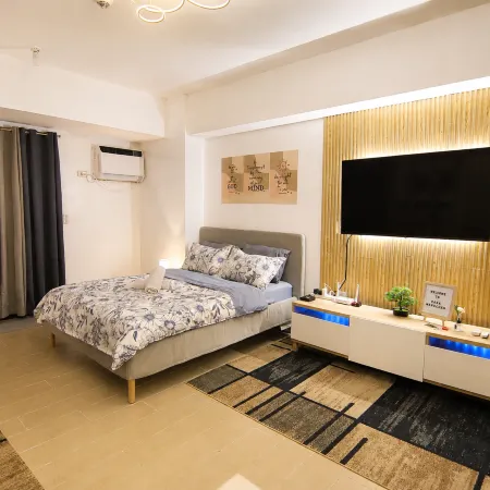 Casa Menuchah @ Venice Luxury Residences, near BGC and Airport