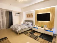 Casa Menuchah @ Venice Luxury Residences, near BGC and Airport - 2 Sao