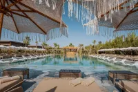 NOMMOS Beach RESORT & POOL CLUB - Beach resorts