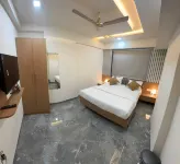 HOTEL MIGHTER CREST - parking