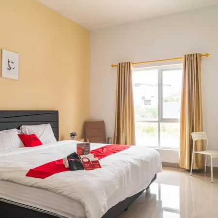 RedDoorz Plus Near Teras Kota 3