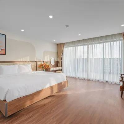 The Coastel Hotel & Apartment Các khách sạn gần Bến du thuyền DHC
