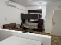 Pizza Street Hostel - 2 ดาว