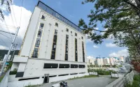 Yangsan Pyeongsan Den Bastar Hotel - جاكوزي