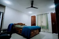 Luxury 3BHK NearAirport and Railway Ashoka Home - พร้อมระเบียง