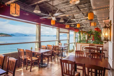 Warwick Hotel Cheung Chau Отели рядом с достопримечательностью «Discovery Bay»