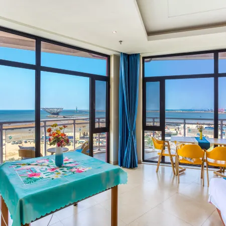 Yingkou Good Time Seaview Homestay (Shanhai Square Beluga Mansion)