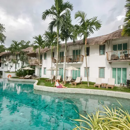 Eden Beach Khao Lak Resort & Spa Отели рядом с достопримечательностью «Национальный парк Симилан»
