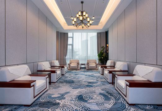 더안 호텔 주장