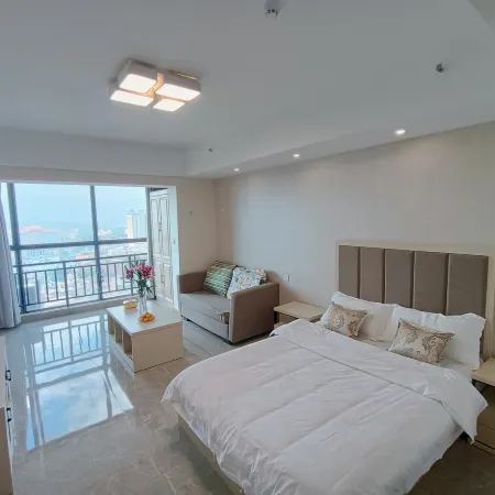 Ruili Holiday Inn Apartment (Fortune Plaza)