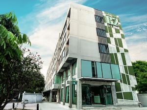 B2 Green Boutique & Budget Hotel