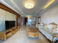 Dadonghai The Cat House Seaview Homestay