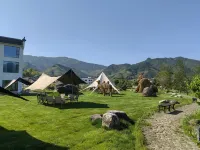 Yilong An'yun Hongcun  Wild Luxury Resort