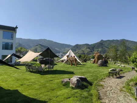 Yilong An'yun Hongcun  Wild Luxury Resort