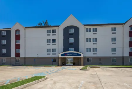 Candlewood Suites Lafayette - River Ranch